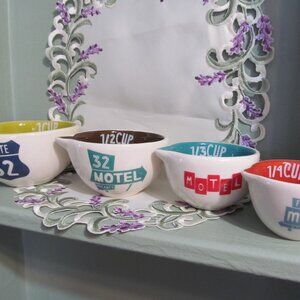 The Curiosity Shoppe at Target Nesting Measuring Cups Route 32 ~ 4 pc set Unused